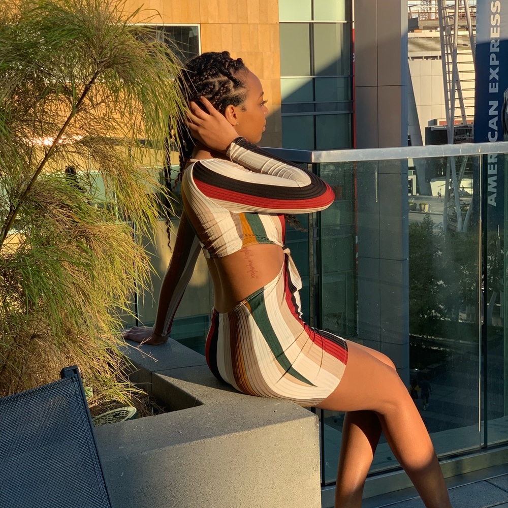 Dress - Picture 2 of 3